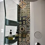 Apartament Over The