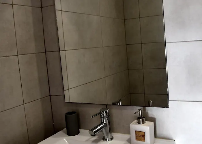 Over The アパート *